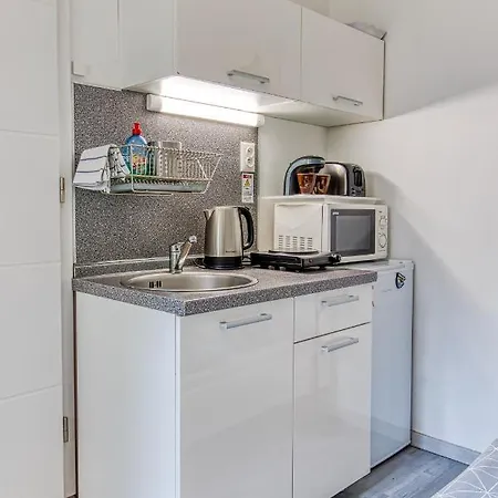 Jonashouse - Great Location Near Center *