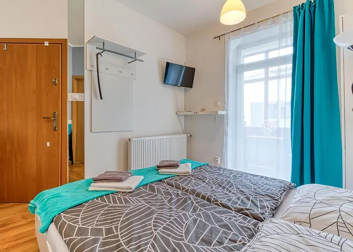 Jonashouse - Great Location Near Center- Personal Or Self Check-in *