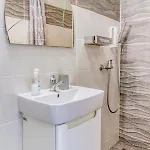Jonashouse - Great Location Near Center- Personal Or Self Check-in Pressburg