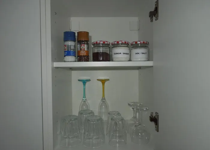 Jonashouse - Great Location Near Center- Personal Or Self Check-in Apartment