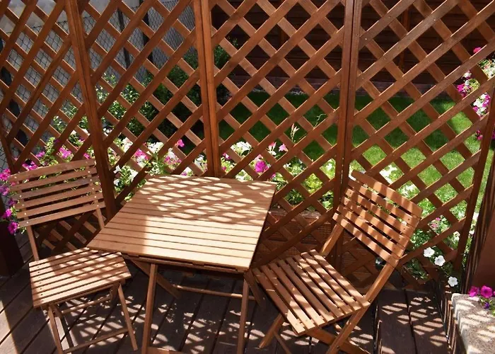 Jonashouse - Great Location Near Center- Personal Or Self Check-in *